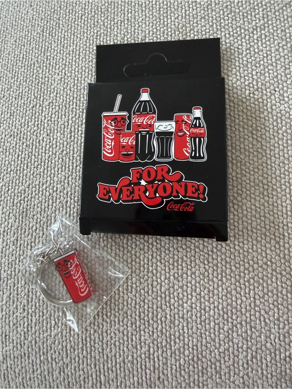 Coca-Cola Serie Keychain Blind Box Official Collectible Coachella Pride 2026 - Picture 2 of 5